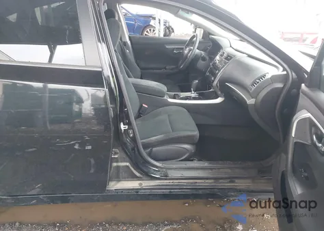 2015 Nissan Altima 2.5 S z USA, uszkodzony, nr VIN 1N4AL3AP2FC156191